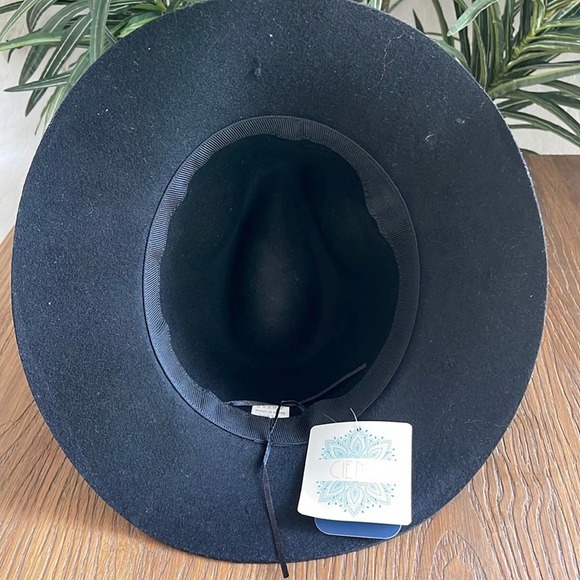 Cienna NWT Women’s Black Felt Hat main image 7
